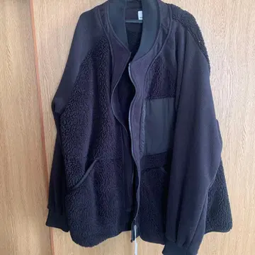 UNIQLO 화이트 마운티니어링 플리스 자켓