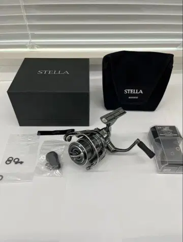 컨디션 최상 시마노 22 스텔라 c2000shg 덤 포함