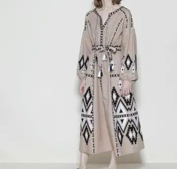 #그레이스#콘티넨탈#카프탄#자수#롱#원피스#긴팔#베이지