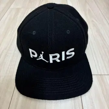 PARIS SAINT-GERMAIN 캡 블랙