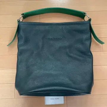 HINC NUNC 블랙 그린 숄더백