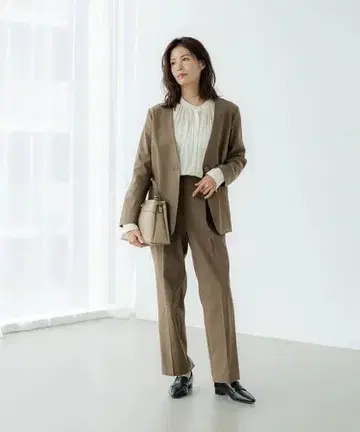 Elura 브라운 팬츠 셋업