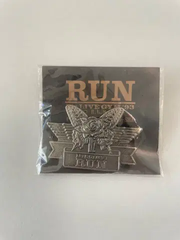 B'z LIVE GYM '93 RUN 배지