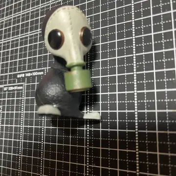 마스크 포함 캐릭터 피규어