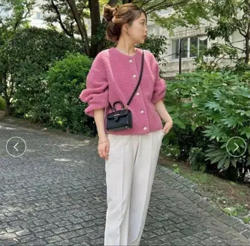 미라 오웬 파일 편직 숏 기장 금장 버튼 니트 자켓 핑크