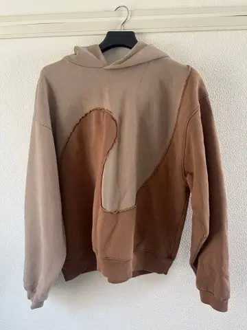 ERL 비대칭 후드티 베이지/브라운