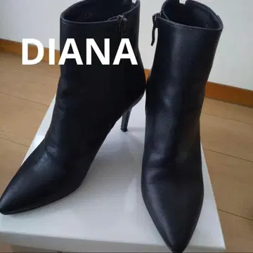 새상품급 DIANA 다이애나 블랙 부츠 숏부츠 힐
