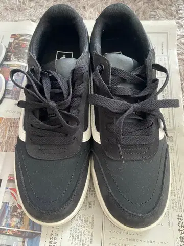 캐주얼 스니커즈 블랙/화이트