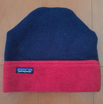 파타고니아 플리스 비니 S/M 네이비 x 레드 새상품급