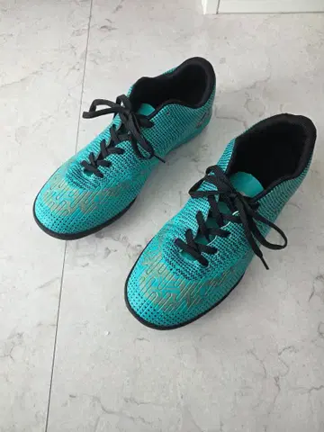 터콰이즈 메쉬 축구화 트레이닝화