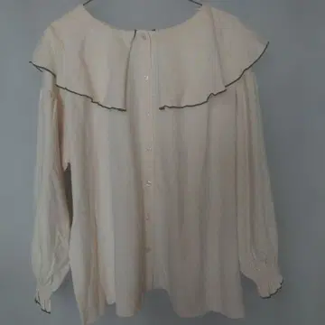 [ 새상품 ] 사만사 모스모스 전후 착용 빅 칼라 티셔츠