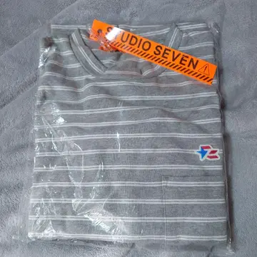 STUDIO SEVEN 그레이 스트라이프 T셔츠