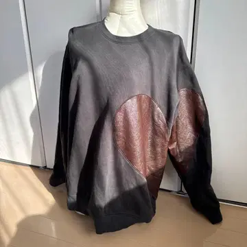 NKNIT 하트 맨투맨