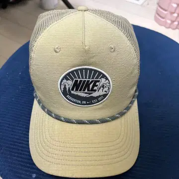 NIKE 베이지 메쉬 캡 M/L