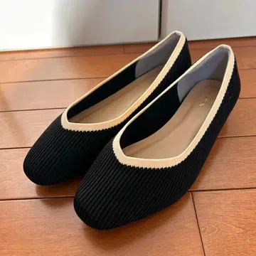 블랙과 화이트 패브릭 펌프스 25 wide fit 힐 1.5cm