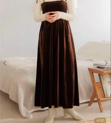 flower (플라워) 멜팅 벨로아 원피스 브라운