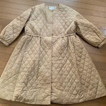 비어즐리 퀼팅 코트