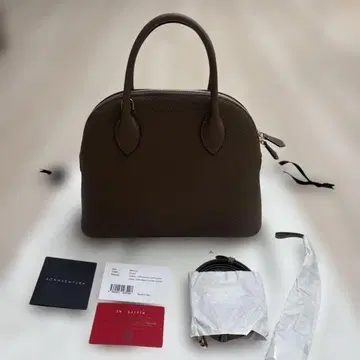 (새상품) 보나벤츄라 2way 숄더백 에마 28 슈링크 가죽