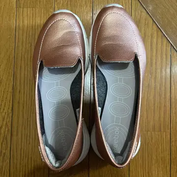 로즈 골드 플랫슈즈