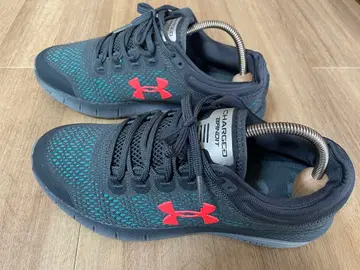 언더아머 Under Armour 스니커즈