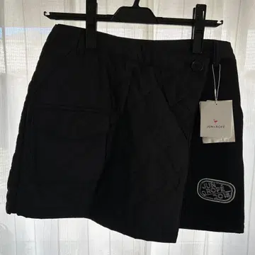 JUNA ROPE 블랙 퀼팅 스커트