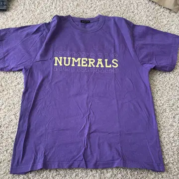 NUMERALS 프린트 T셔츠 보라색
