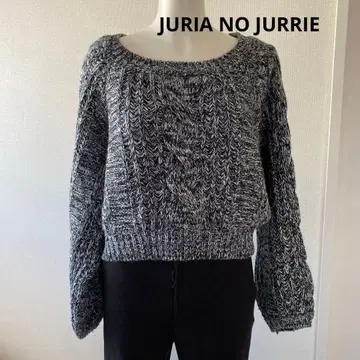 JURIA의 JURRIE 케이블 짜임 벌룬 슬리브 니트