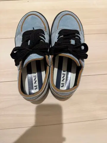 SUNNEI 라이트 블루 스니커즈