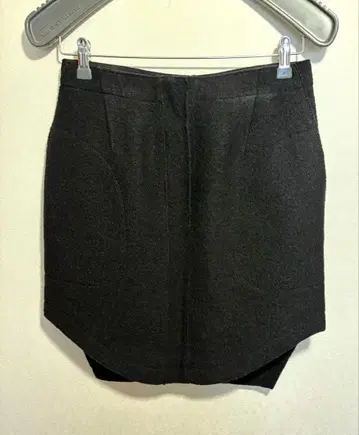 CARVEN 울 블랙 타이트 스커트 무릎 기장