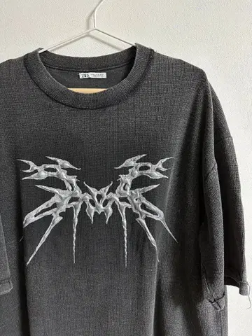 [ ZARA ] 그레이 그래픽 프린트 T셔츠 오버 사이즈