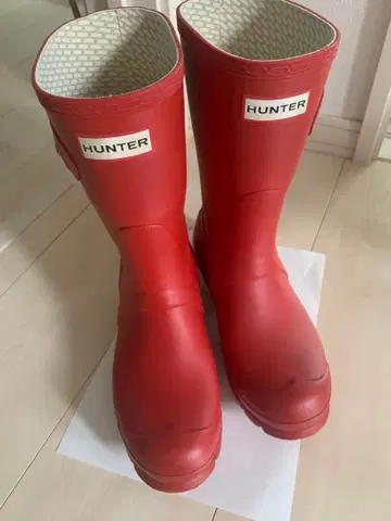 HUNTER 레드 숏부츠