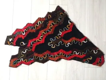 울 자수 레이스 트라이앵글 스톨