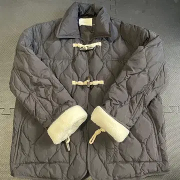 퀼팅 자켓 블랙 토글 버튼