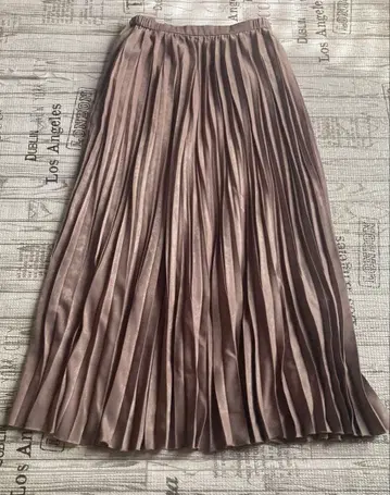 새상품급 Gready Brilliant 플리츠 롱 스커트