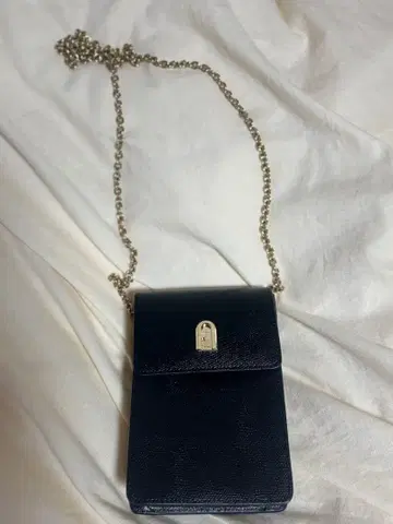 FURLA 블랙 가죽 스마트폰 숄더백