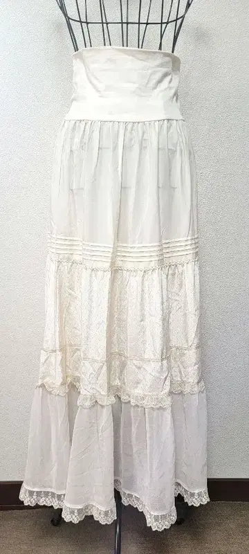 미착용 프랑슈리페 롱 스커트 도트 레이스 사이즈 M 페티코트