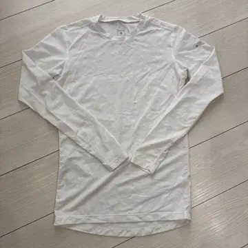 FREEZE TECH 화이트 긴팔 언더셔츠 S 사이즈