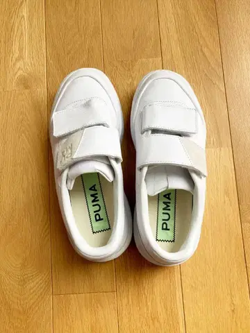 [ 새상품급 ] puma 스니커즈 23.5cm