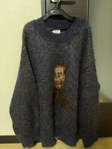 kota Gushiken 다크 블루 니트 가격 인하 가능