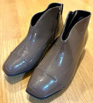 [ 새상품 ] fitfit 숏부츠 에나멜 브라운 브라운 22cm