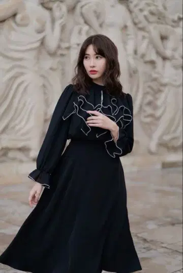 herlipto Modern Classic Ruffled Dress