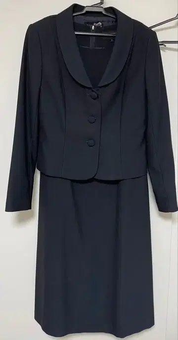 에스코 뮬 네이비 자켓 원피스 세트