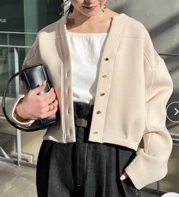 CAPRICIEUX L'EMAGE 던보 크롭 가디건