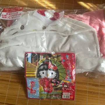 헬로키티 후드 부착 케이프 라스트 원상