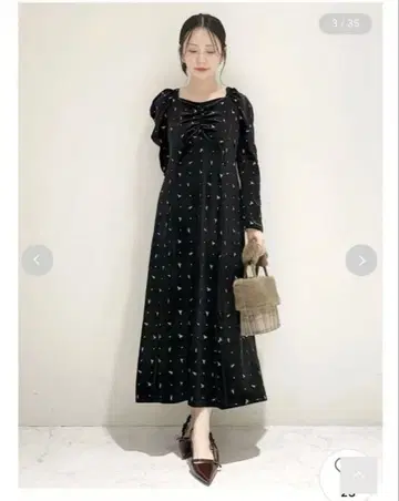 [ LILYBROWN ] 자수 벨로아 원피스