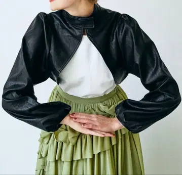 LA BELLE ETUDE 숏 볼레로 가죽 자켓 블랙