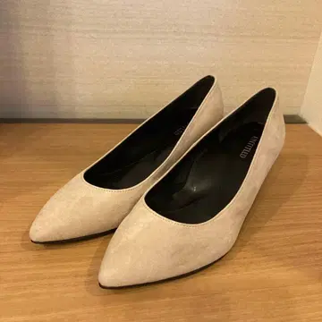 [ 미사용 ] 언타이틀/UNTITLED 24.5cm 베이지 펌프스