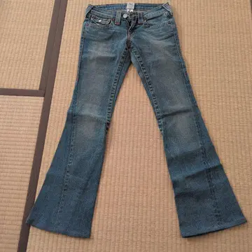 TRUE RELIGION 부츠컷 데님 25