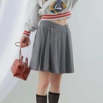 Ray BEAMS 핀스트라이프 플리츠 미니 스커트