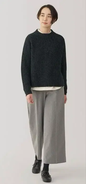 무인양품 안데스 울 모크넥 스웨터 다크 그레이 S 사이즈